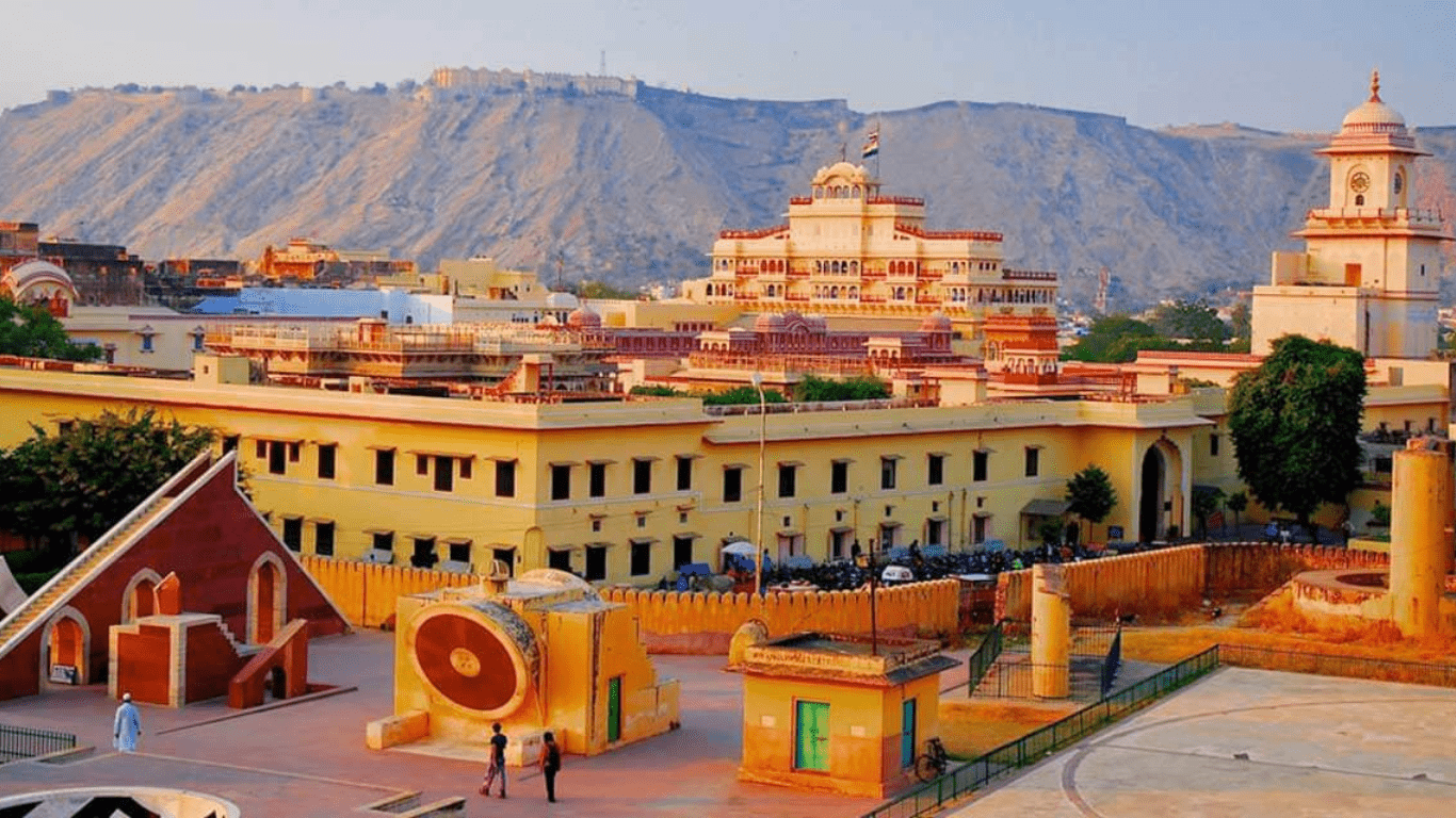 Jaipur me Ghumne ki Shandar Jagah Jantar Mantar