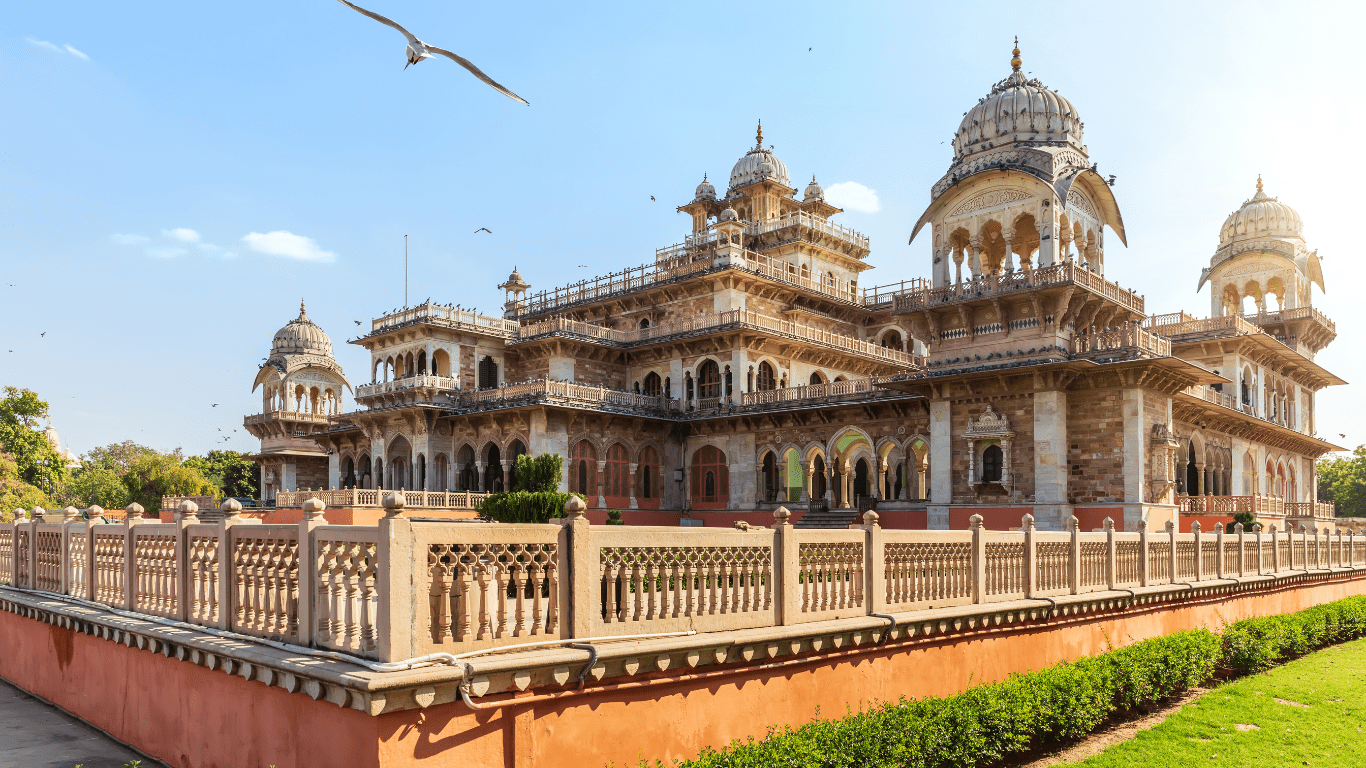 Jaipur me Ghumne ki Shandar Jagah Albert Hall Museum