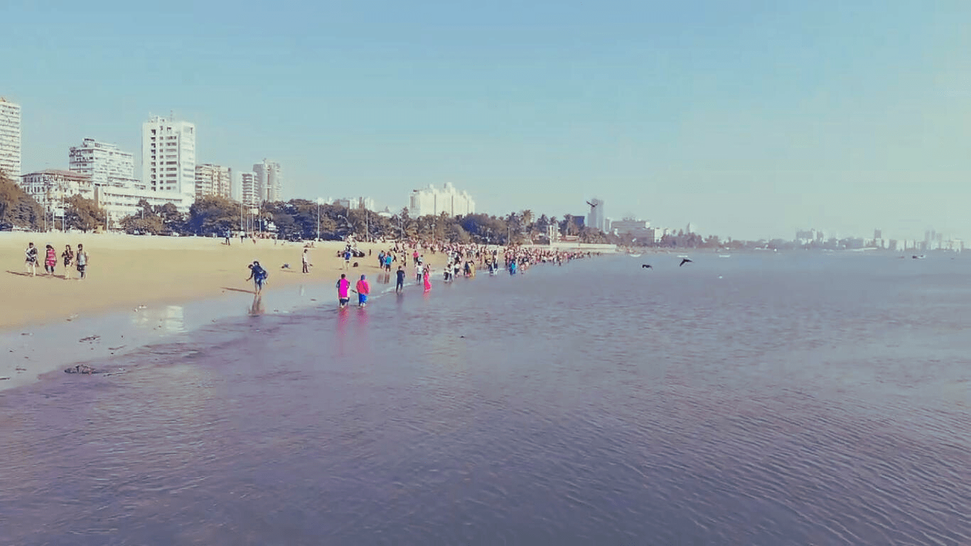 Mumbai me Ghumne ki Shandar Jagah Mumbai Chaupati