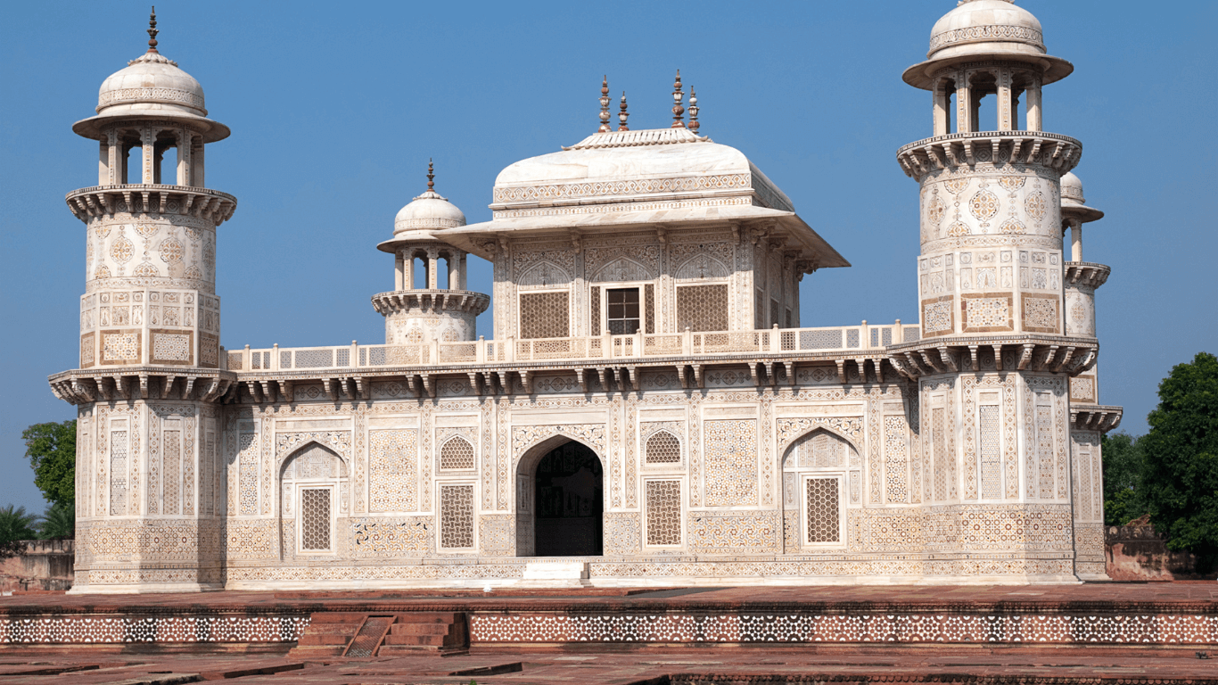 Agra Me Ghumne ki Jagah Tomb of Itmad-ud-Daula