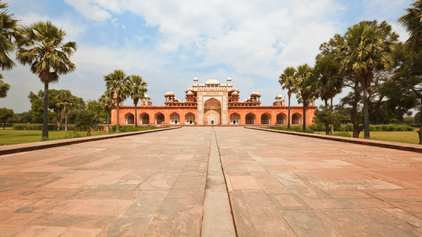 Agra Me Ghumne ki Jagah Akbar's Tomb